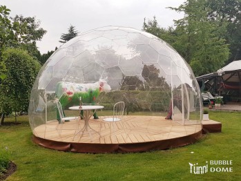 BUBBLE DOME, Ø 4 m, Höhe 2.38m, mit Glastüre im Garten