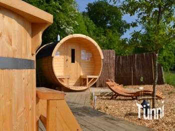 Fasssauna 2.5m Länge, Ø 2.20m, Saunafass; Fasssauna; Gartensauna; Aussensauna; Faßsauna; Saunahaus; Saunafass Schweiz; Fasssauna kaufen; Sauna Holzofen; Sauna Beratung; fasssauna mit holzofen; Saunafass kaufen; außensauna kaufen; Saunaofen; Finnische Saun